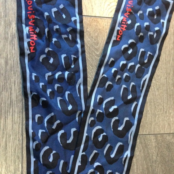 Louis Vuitton  Blue Leopard Twilly - Picture 2 of 4